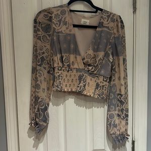 Aritizia Wilfred shirt. Size small